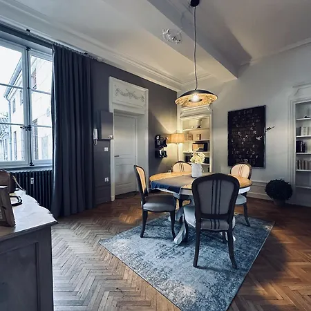 Apartment 41 Maufoux By Bruno Colin - Parenthese Elegante A