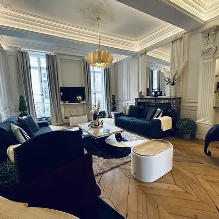 41 Maufoux By Bruno Colin - Parenthese Elegante A Beaune (Cote d'Or)