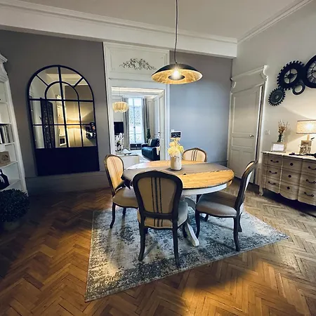 41 Maufoux By Bruno Colin - Parenthese Elegante A Beaune (Cote d'Or)