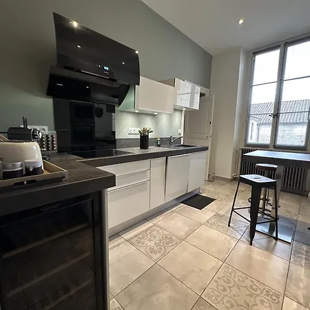 41 Maufoux By Bruno Colin - Parenthese Elegante A * Beaune (Cote d'Or)